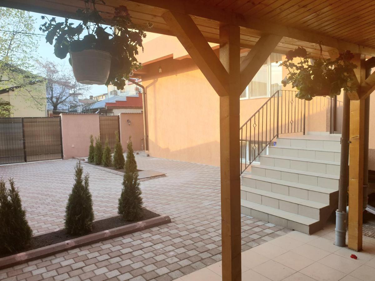 Villa Accommodation Bucareste Exterior foto
